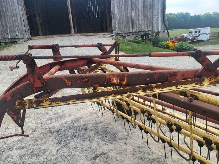 new-holland-256-image-24