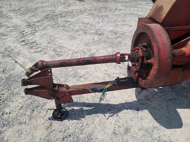 new-holland-268-image-39