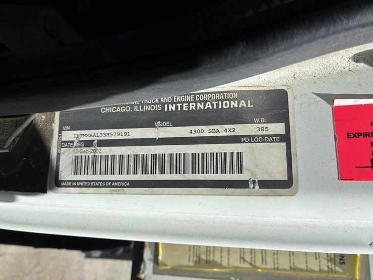 2003-international-durastar-4300-image-24