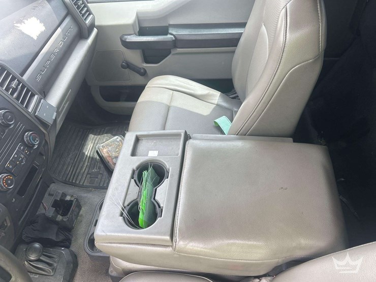 2017-ford-f550-image-16