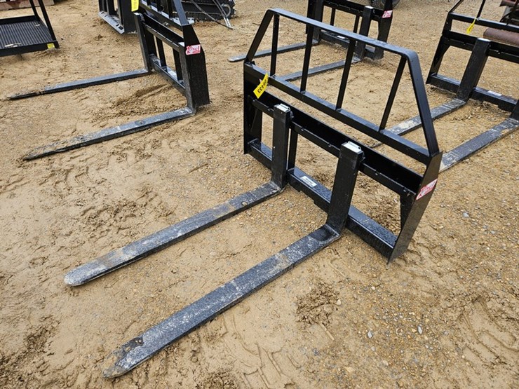 #225-•-kivel-48"-3500-lb-pallet-fork-image-1
