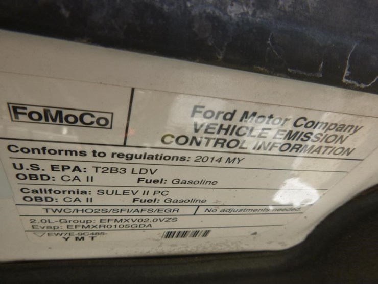 2014-ford-fusion-sedan-image-12