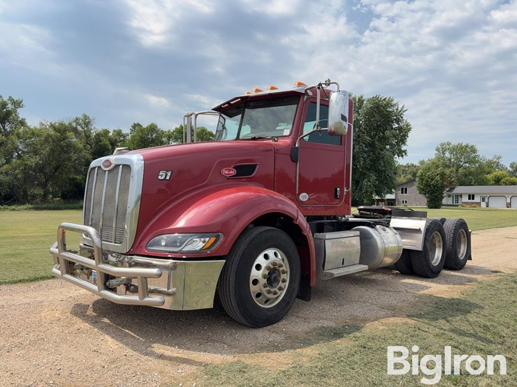2010-peterbilt-386-image-1