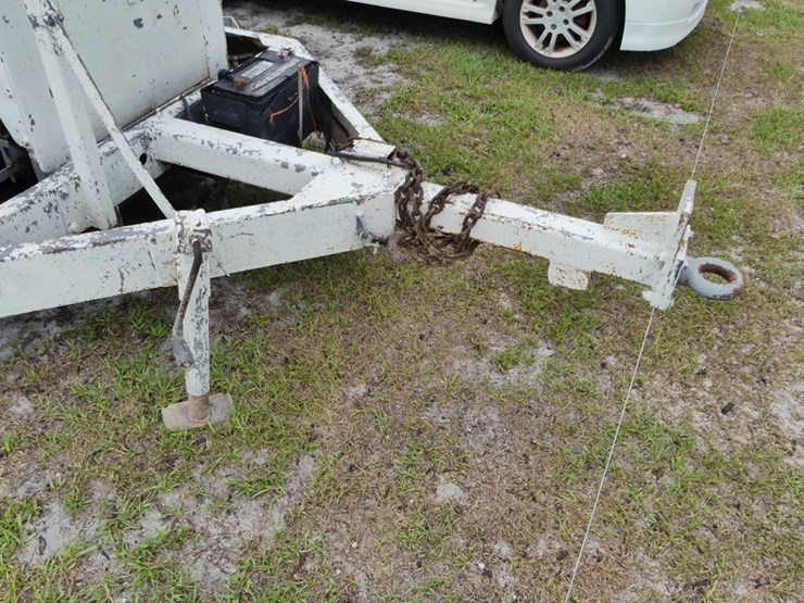 2010-altec-wood-chipper-image-3