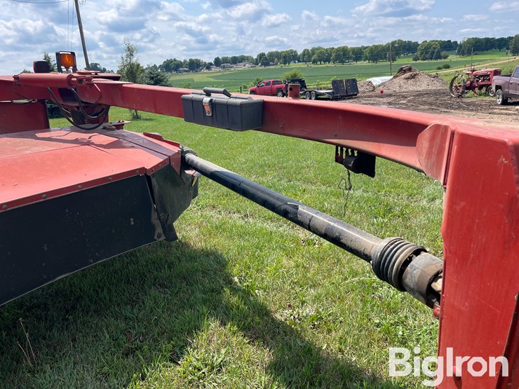 new-holland-1411-image-11