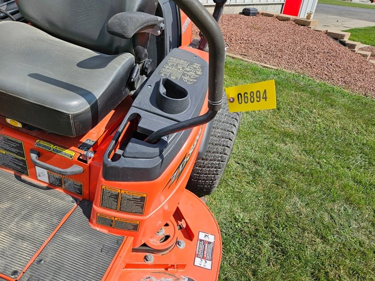 kubota-zd326s-image-14