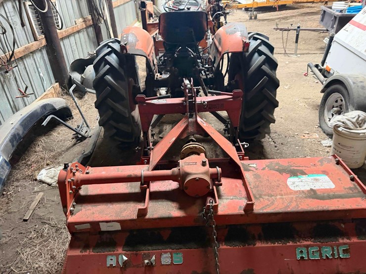 245-kubota-tractor-image-4