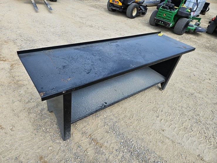 #6884-•-kit-container-90"-metal-work-bench-image-7
