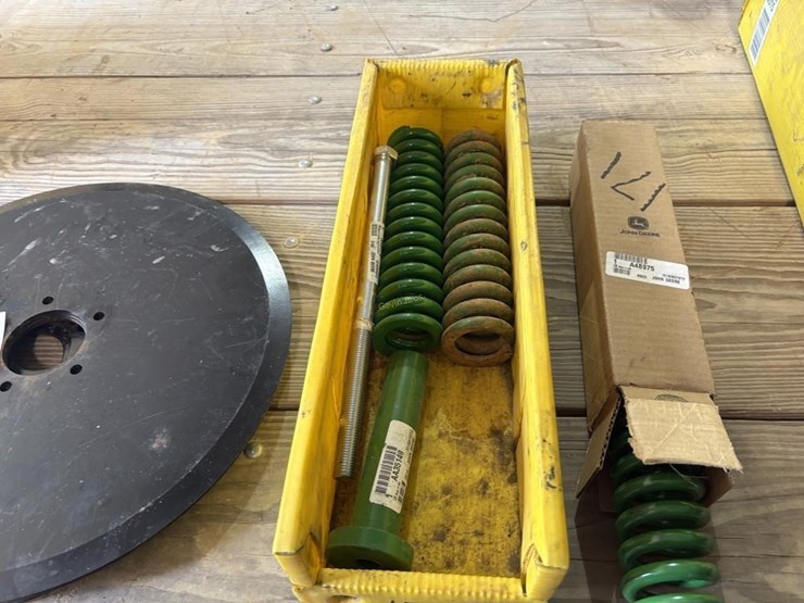john-deere-single-disc-fertilizer-opener-parts-image-3