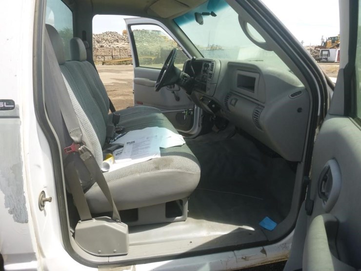 1999-gmc-3500-image-16