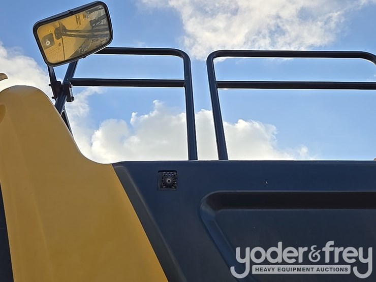 2019-caterpillar-336-image-69