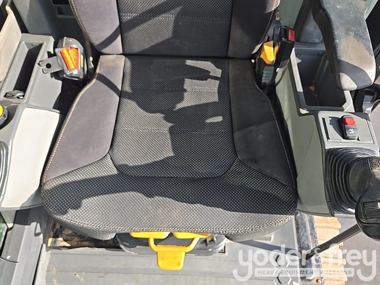 2019-caterpillar-336-image-74