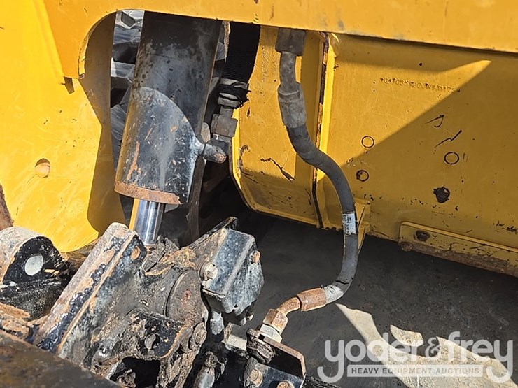 2024-caterpillar-259d3-image-21