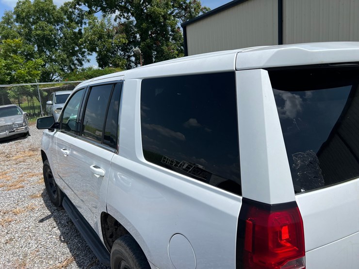 chevrolet-tahoe-image-28