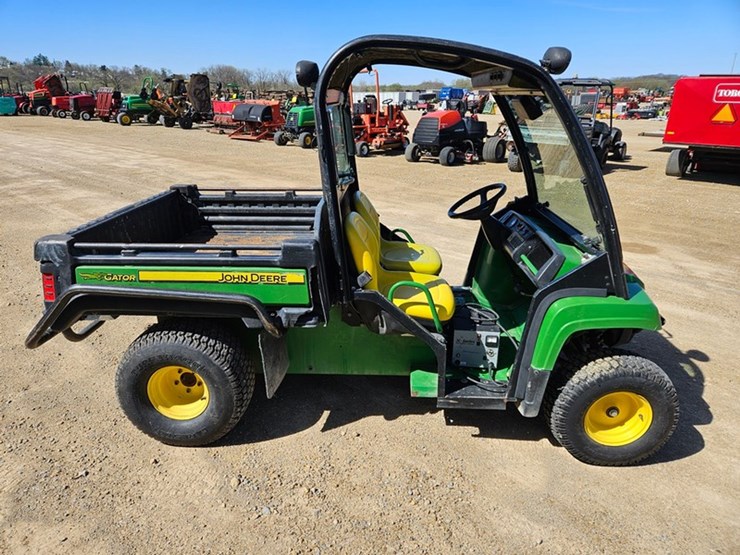 john-deere-gator-image-6