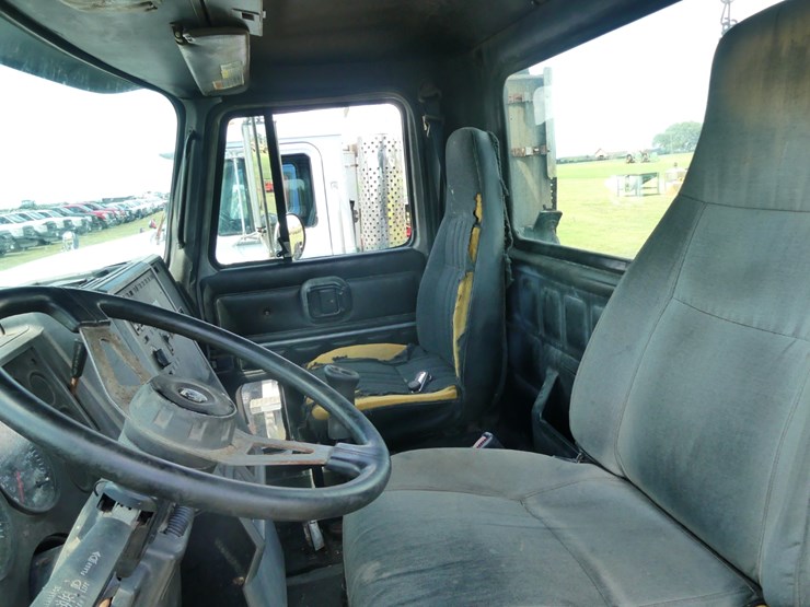1997-mack-ch612-image-14