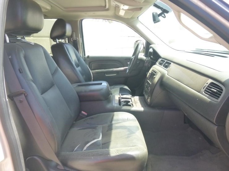 2011-gmc-yukon-denali-image-19