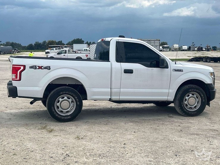 2017-ford-f150-image-3