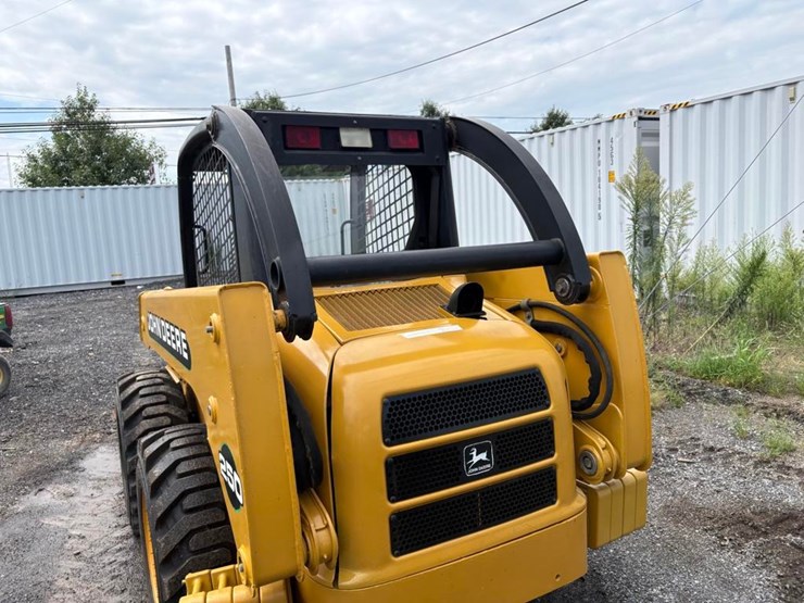 john-deere-250-image-14