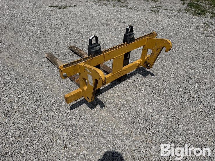 john-deere-wheel-loader-pallet-forks-image-7