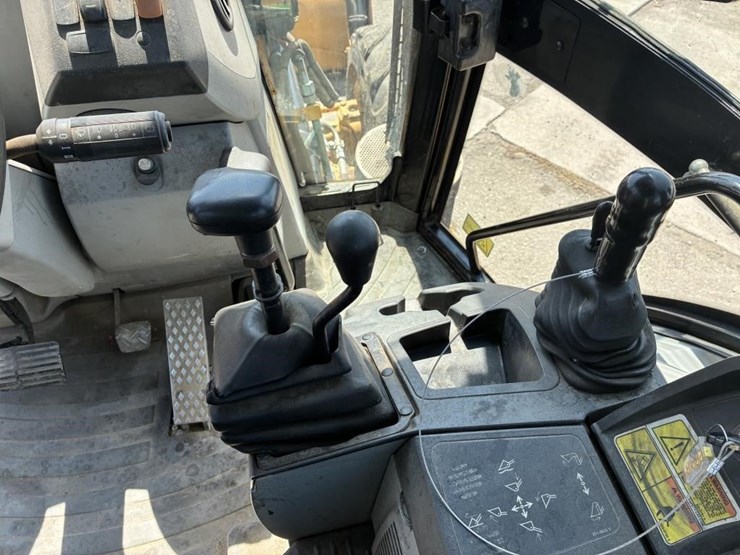 2008-caterpillar-430e-image-26
