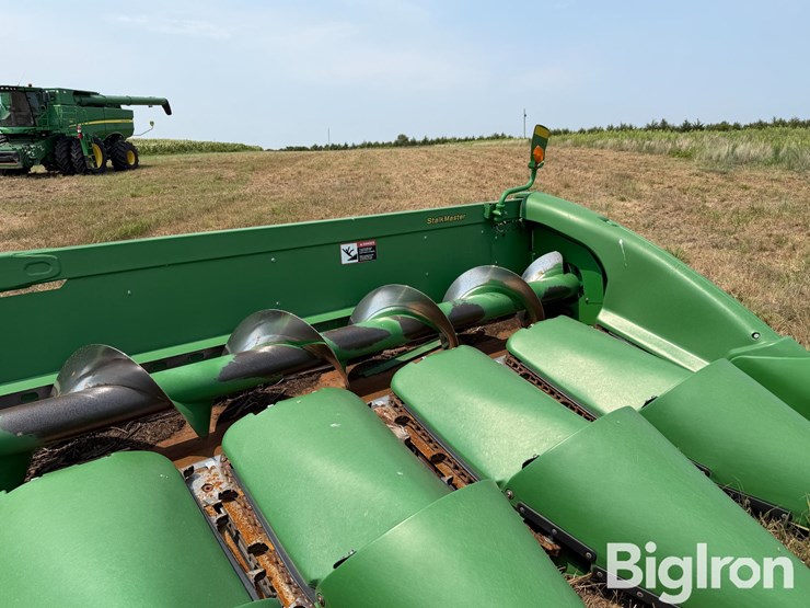 2016-john-deere-612c-stalkmaster-image-18
