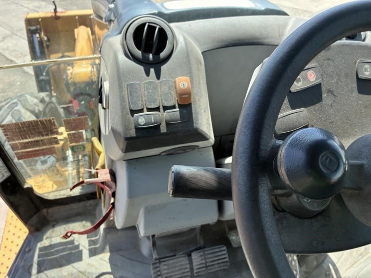 2008-caterpillar-430e-image-29