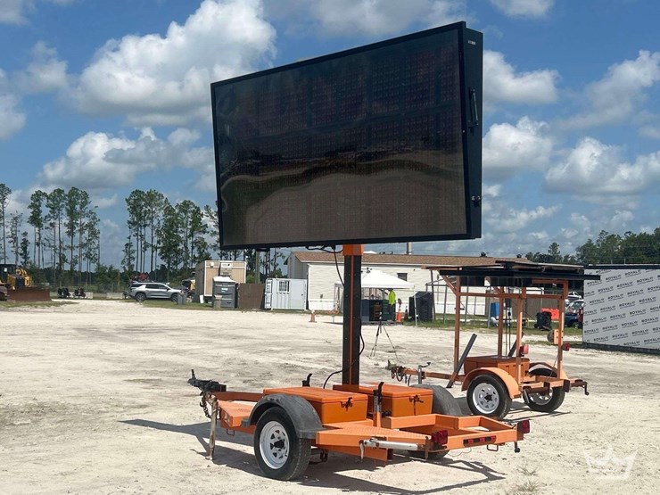 2015-ver-mac-solar-towable-message-board-image-2