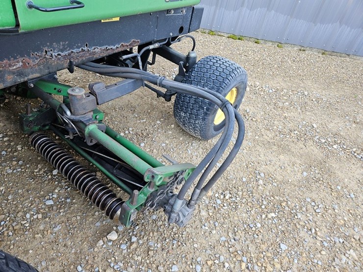 john-deere-3215a-image-13