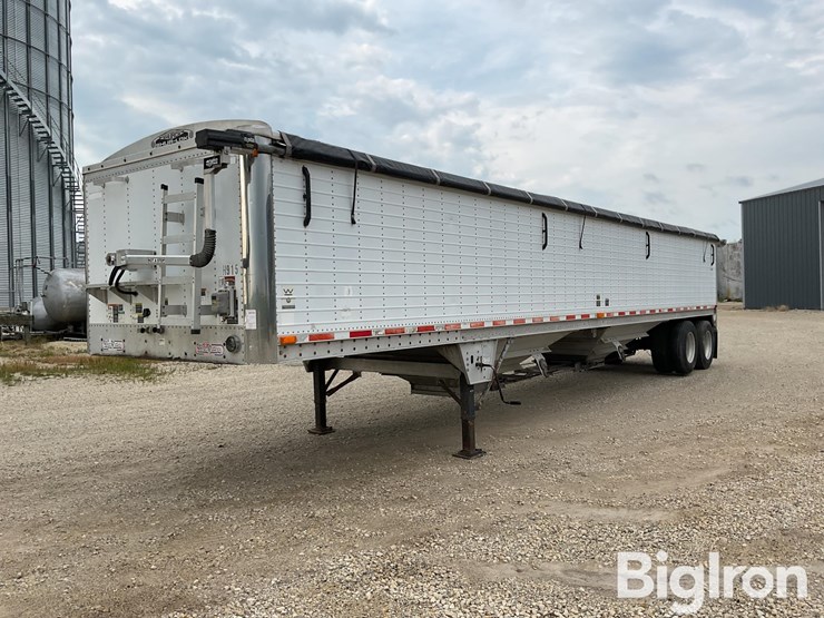 2002-wilson-grain-trailer-image-1