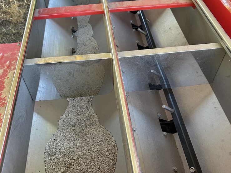 tarr-river-5'-grain-drill-image-12