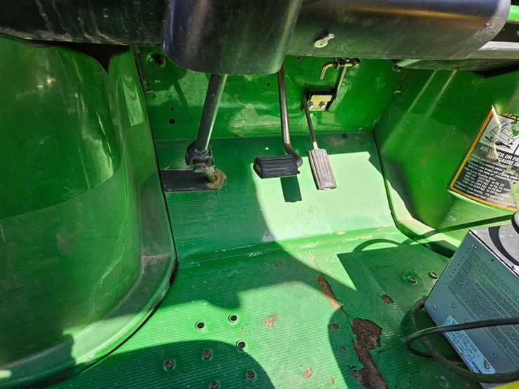 john-deere-gator-image-21