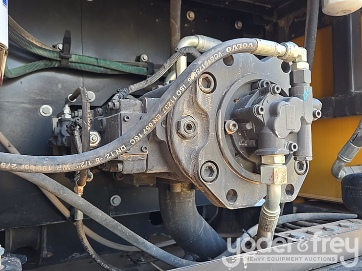 2020-volvo-ec300el-image-40