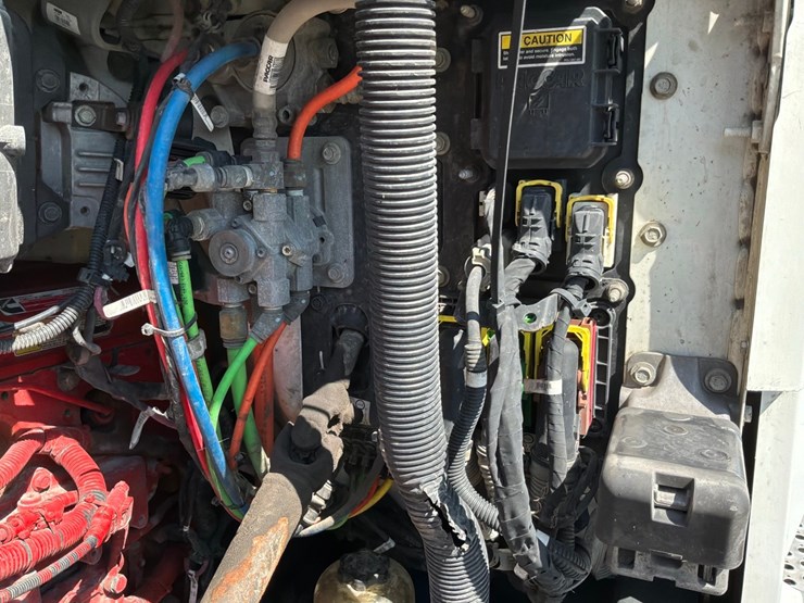 2018-kenworth-t680-image-51