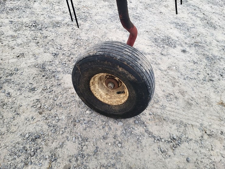 rossi-2-rotor-pull-type-tedder-image-19