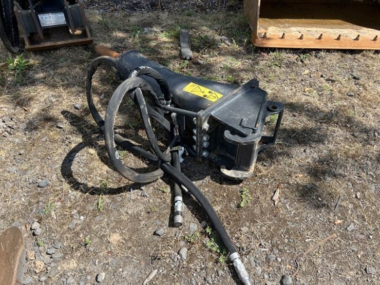 2022-bobcat-hb980-image-3