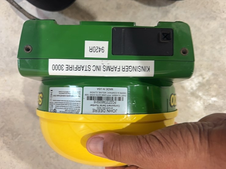 john-deere-300-image-5