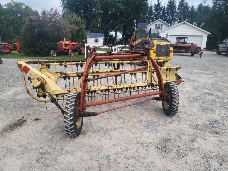 new-holland-256-image-4