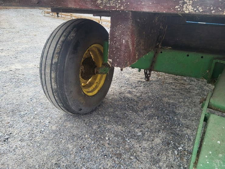 hay-wagon-w/running-gear-image-11