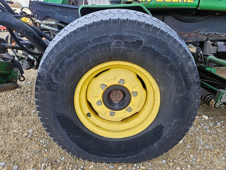 john-deere-3215a-image-11