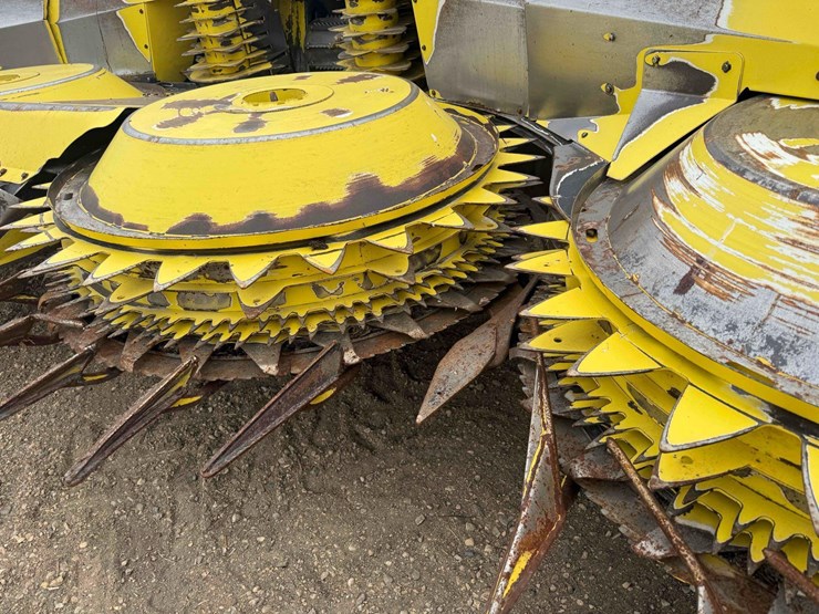 2005-john-deere-7400-image-12