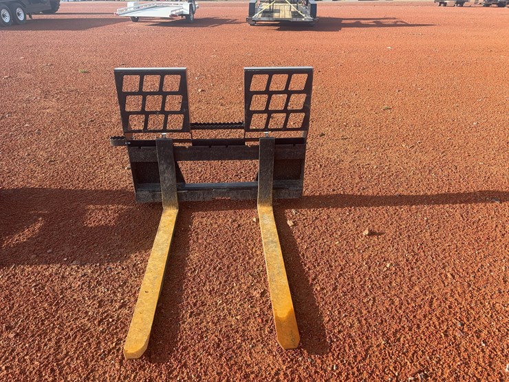 stout-pallet-forks-image-2