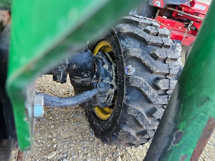 john-deere-1025r-image-12