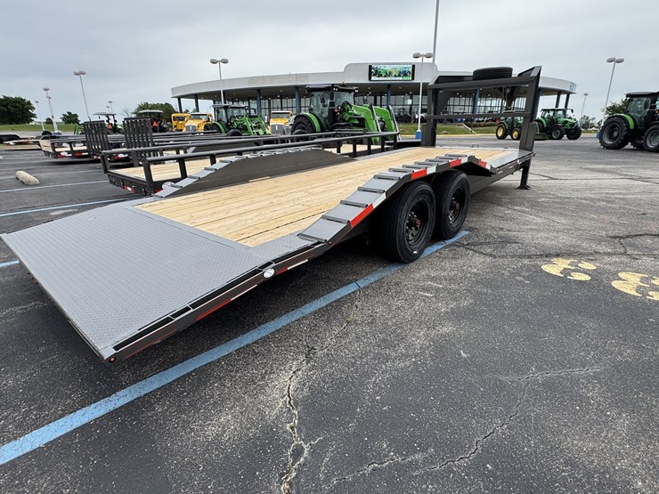 2026-bellwether-premier-8.5'x24'-hyd-tilt-gooseneck-trailer-image-7