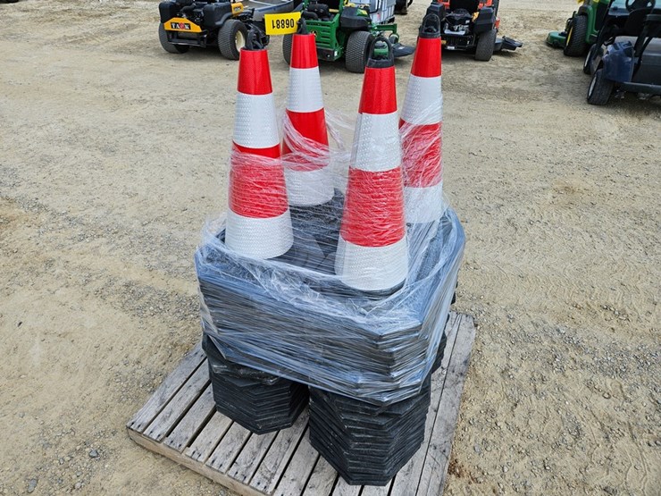 #6881-•-new-traffic-cones-image-5