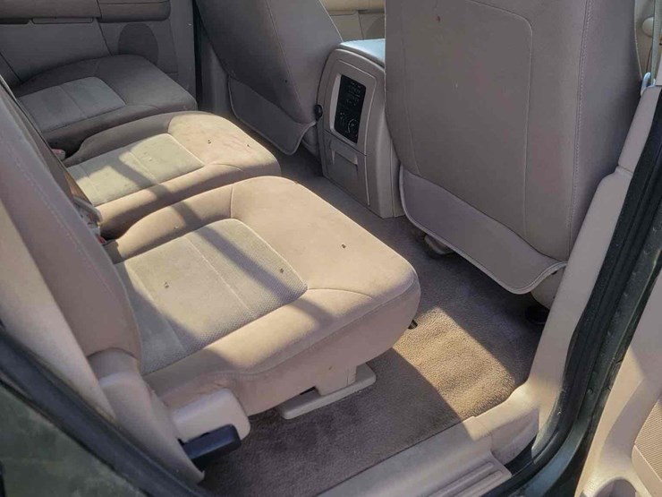 2005-ford-expedition-image-11