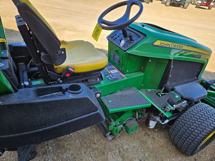 2015-john-deere-2653b-image-21
