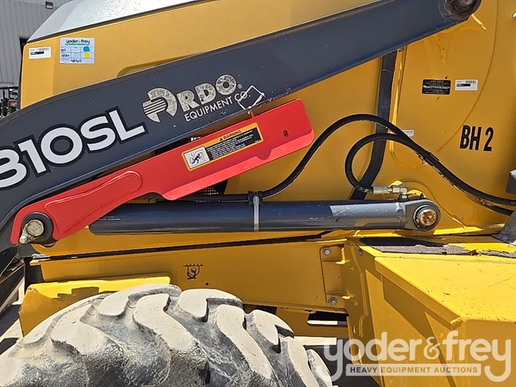 2019-deere-310sl-image-19