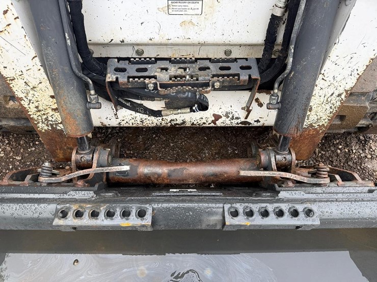 2023-bobcat-t770-image-10