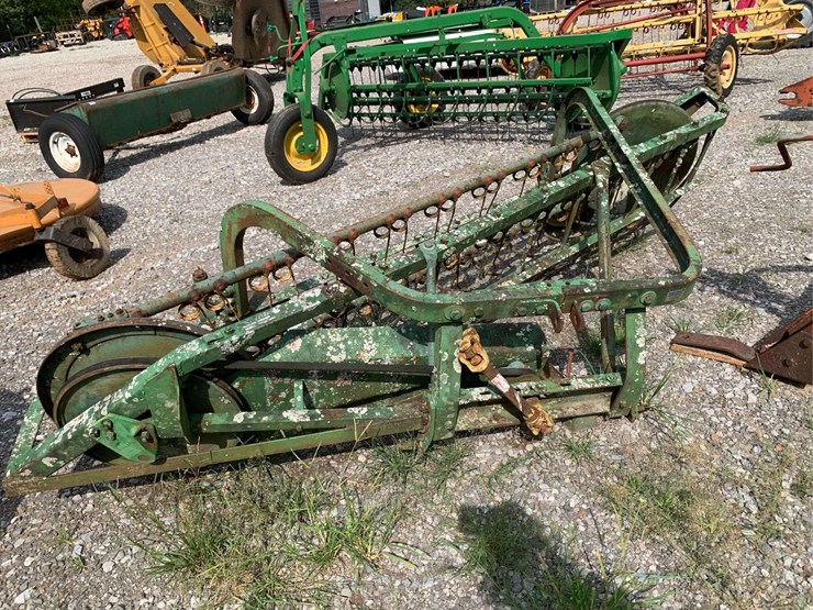 john-deere-3pt-hay-rake-image-2